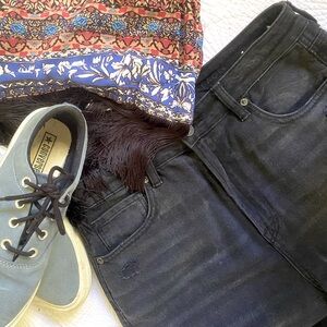 American Eagle Distressed High-Waisted Jeans